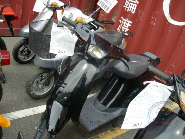 SUZUKI GSR750