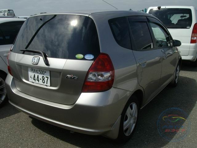 Honda fit объем бака