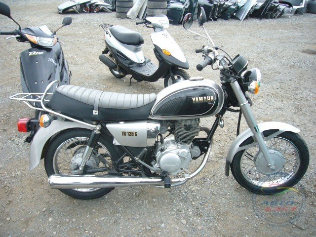 YAMAHA YD125