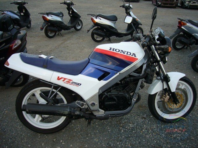 HONDA VTZ250