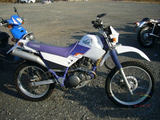 YAMAHA SEROW 225 W