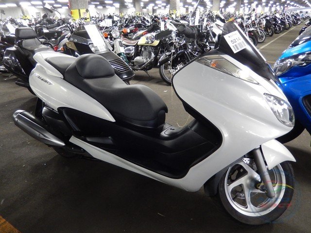 YAMAHA GRAND MAJESTY 250