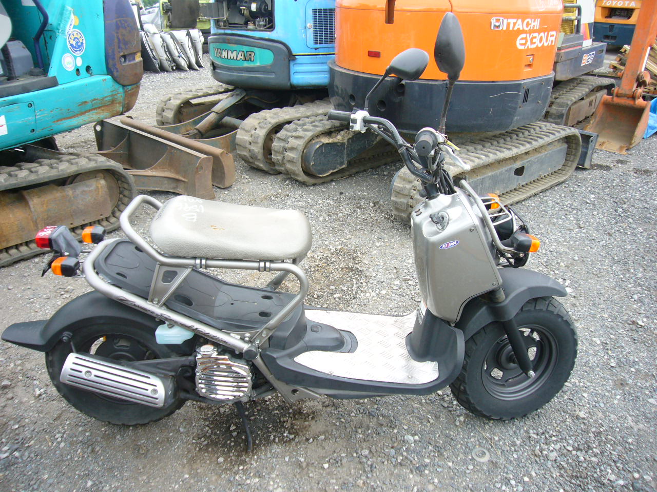 Скутер honda zoomer 50