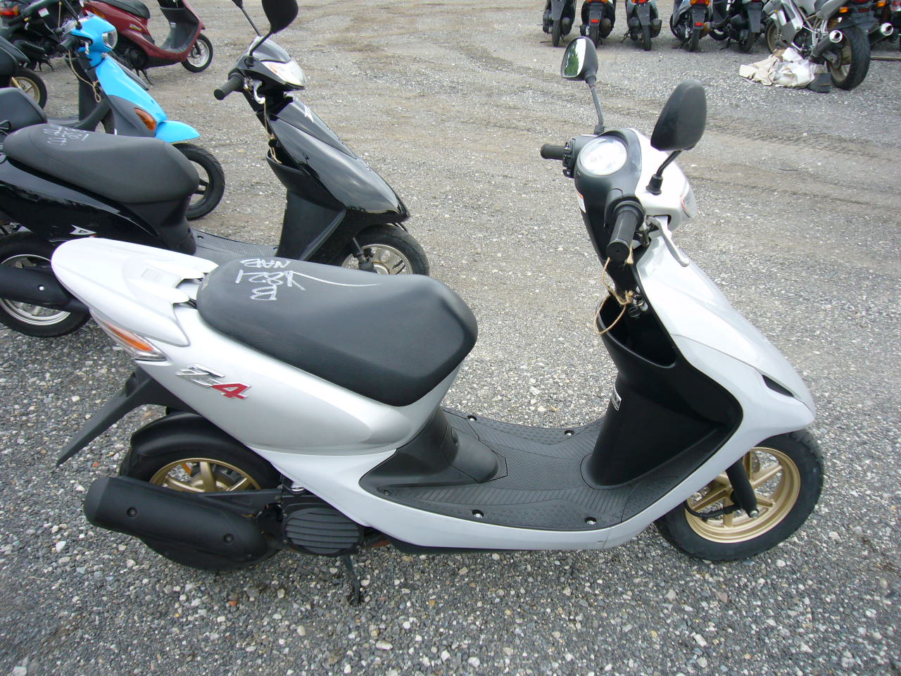 Honda dio z4