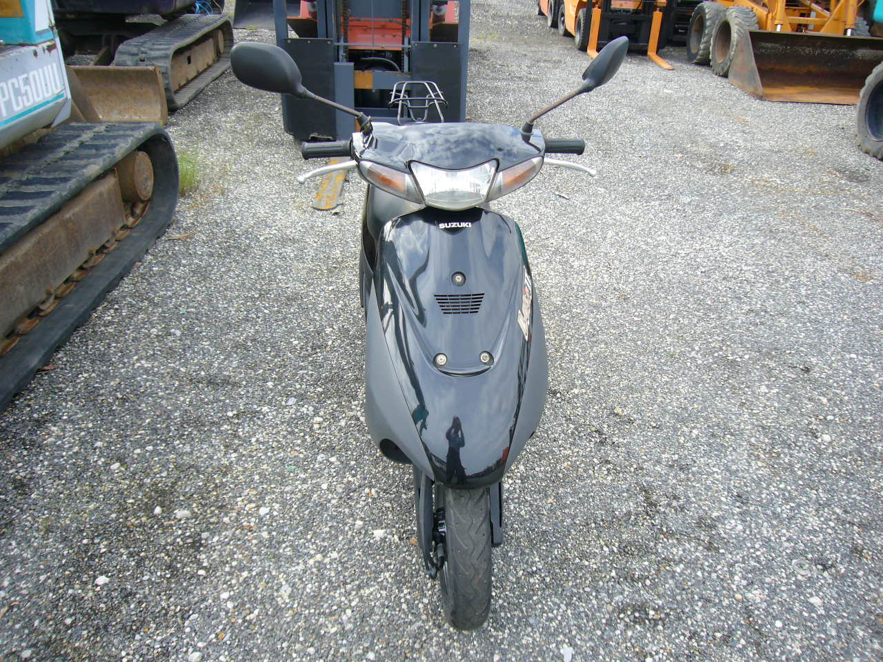 Пластик suzuki lets 2