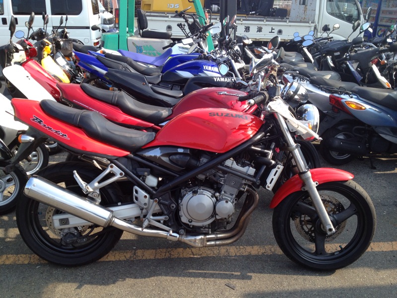 Suzuki bandit 250 красноголовый