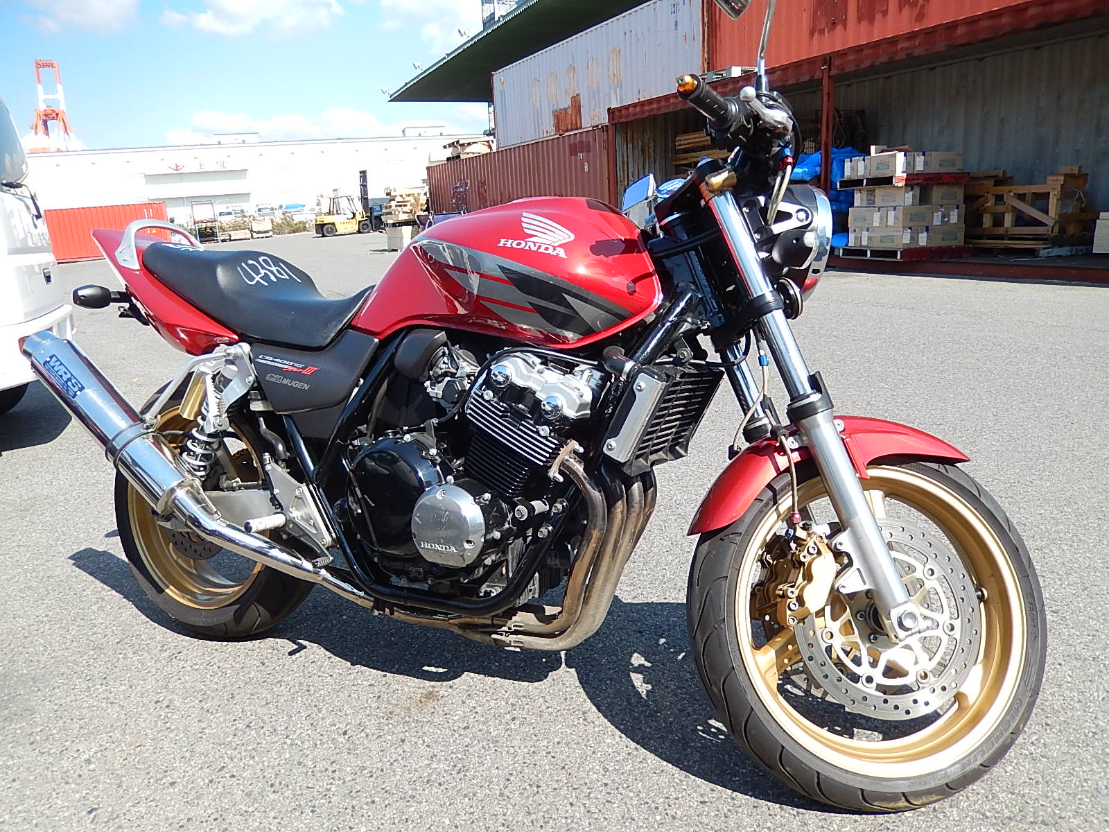 Honda cb400 vtec 3