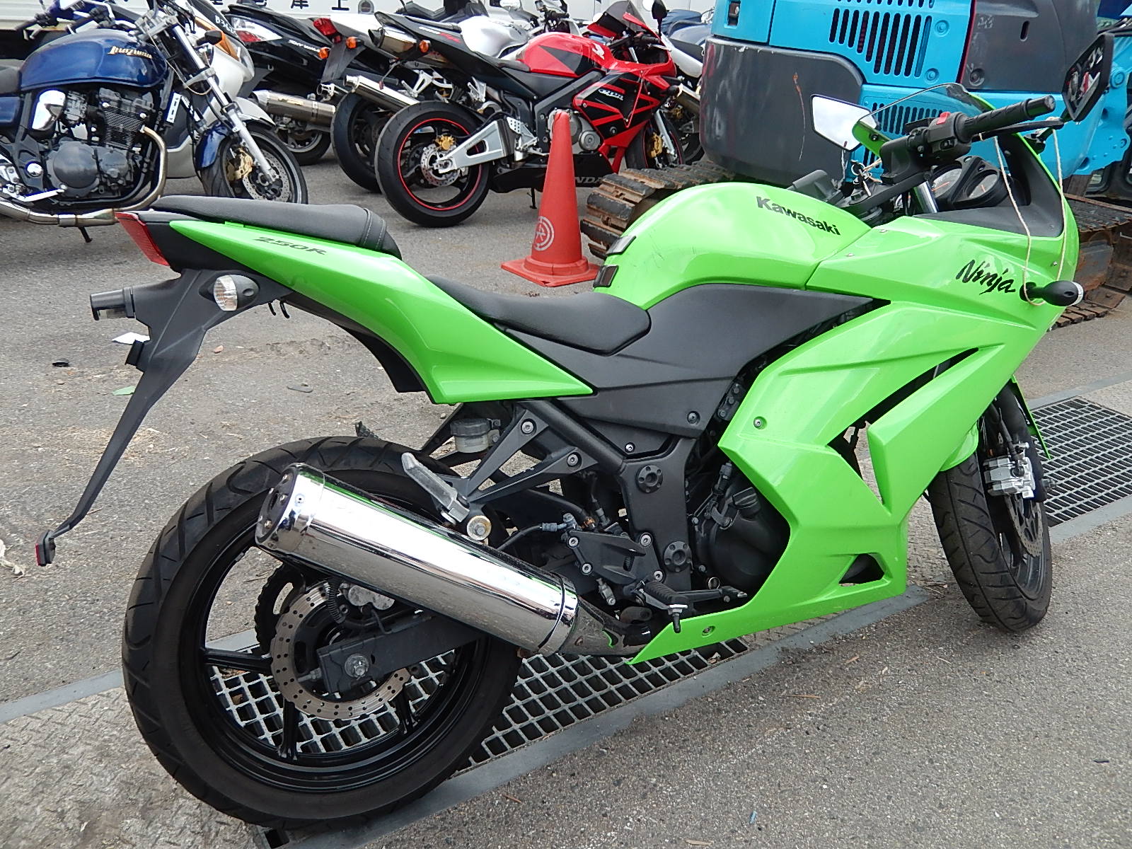 250 250 куб отзывы. Кавасаки 250 кубов. Kawasaki Ninja 250r 2012. Мотоцикл Кавасаки 250 кубов. Ниндзя 250 кубов.