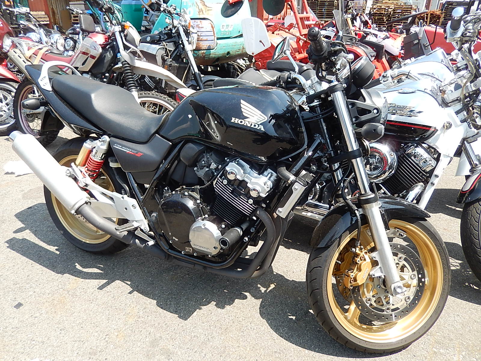 Honda cb400 vtec 3