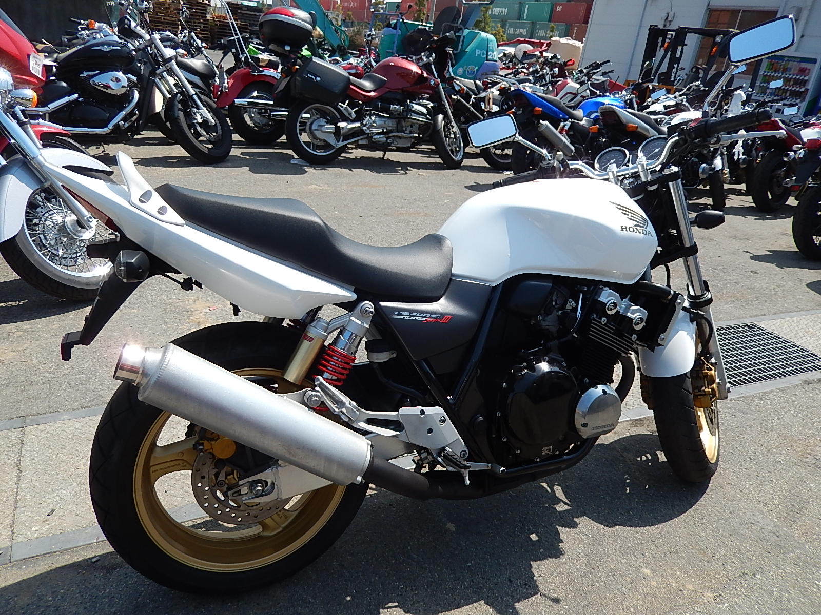 Honda cb400sf vtec 3