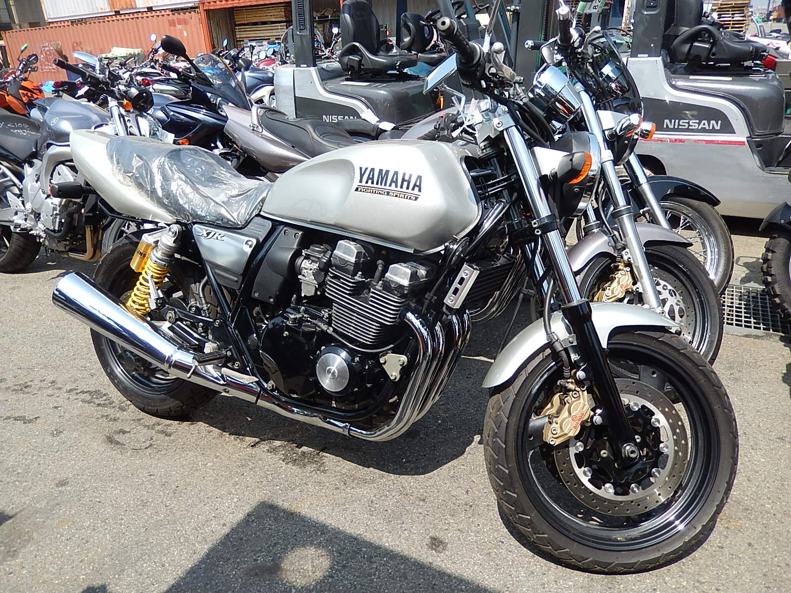 Фото yamaha xjr 400