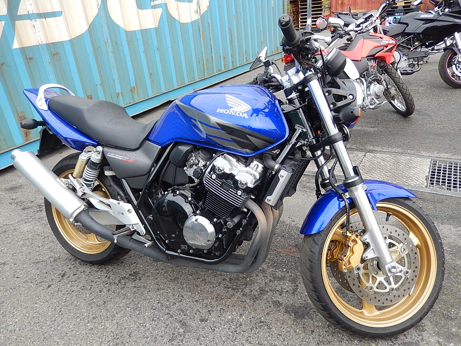 Honda cb400sf vtec 3