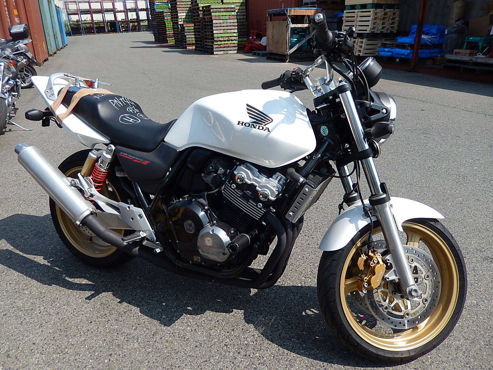 Honda cb400 vtec 3