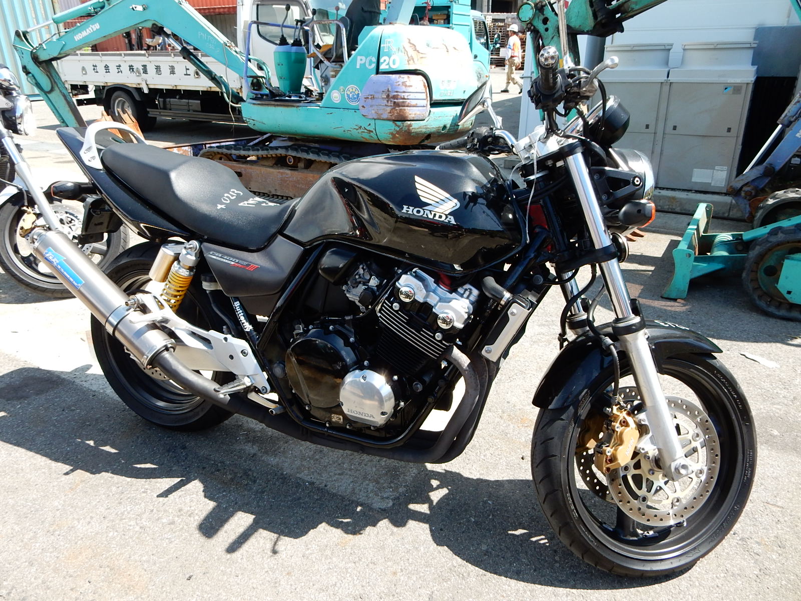 Honda cb400 vtec 3