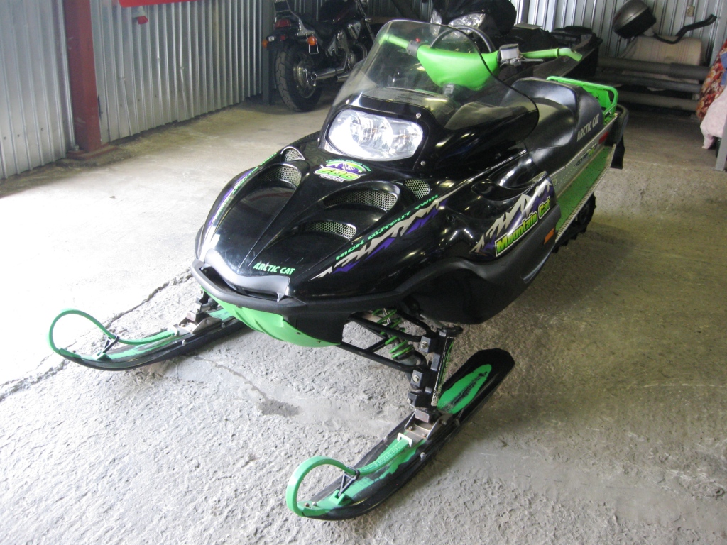 Arctic Cat Moto