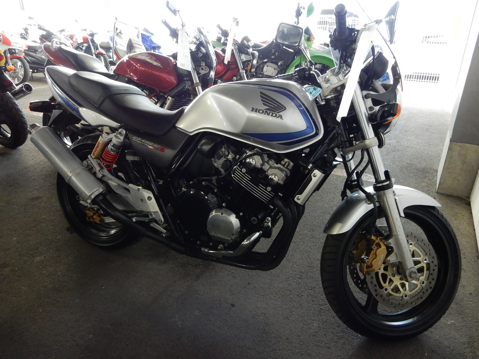 Honda cb400sfv 4abs