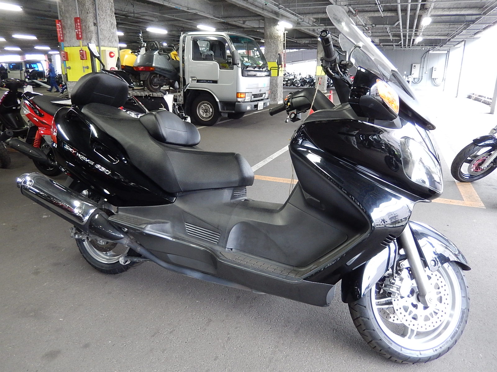 Suzuki skywave 650 вес