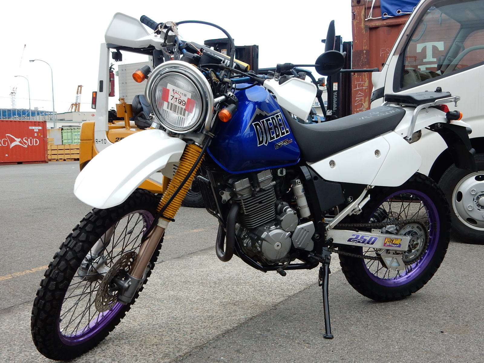 Suzuki dr250r технические характеристики