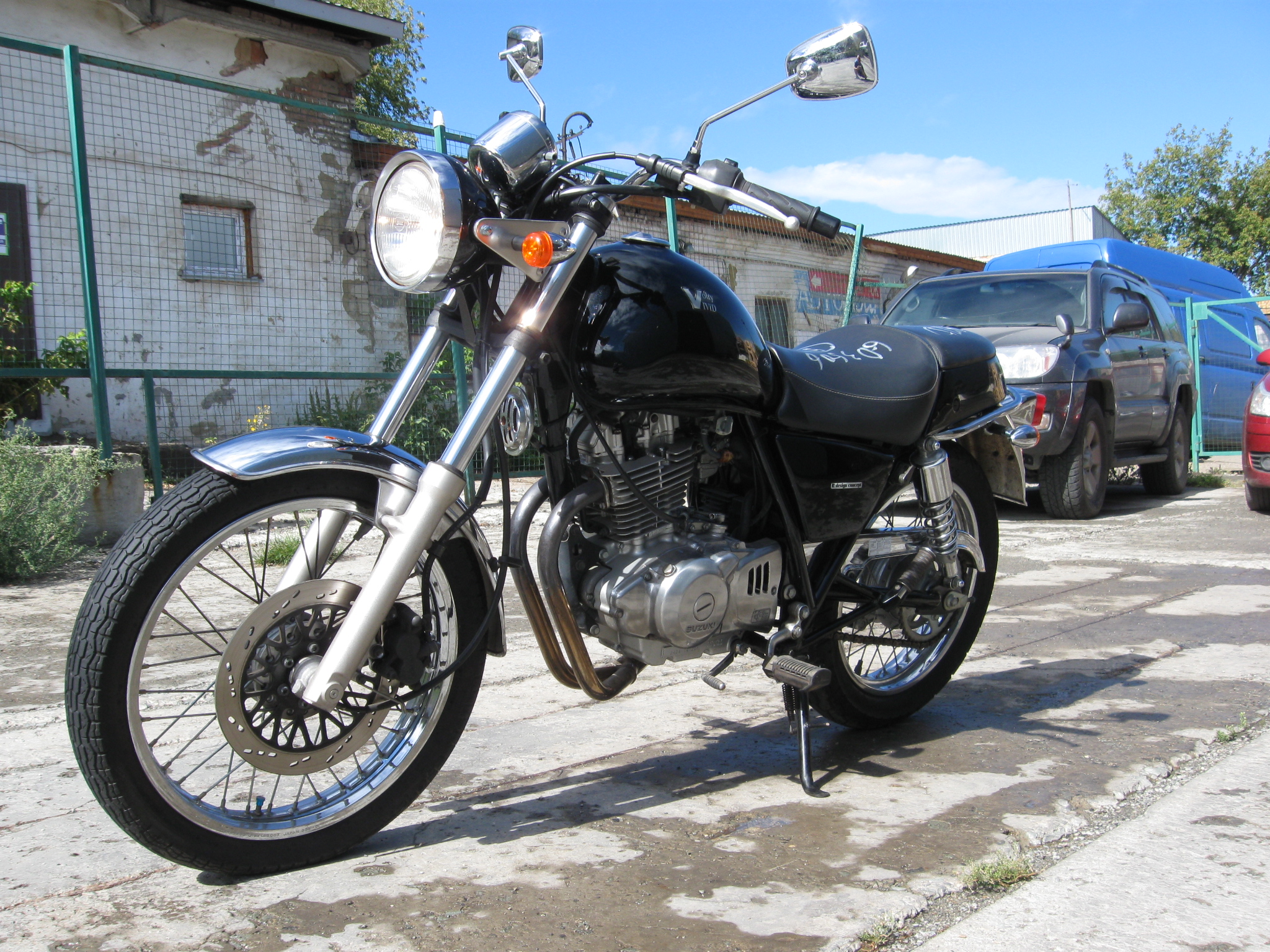 Suzuki volty 400