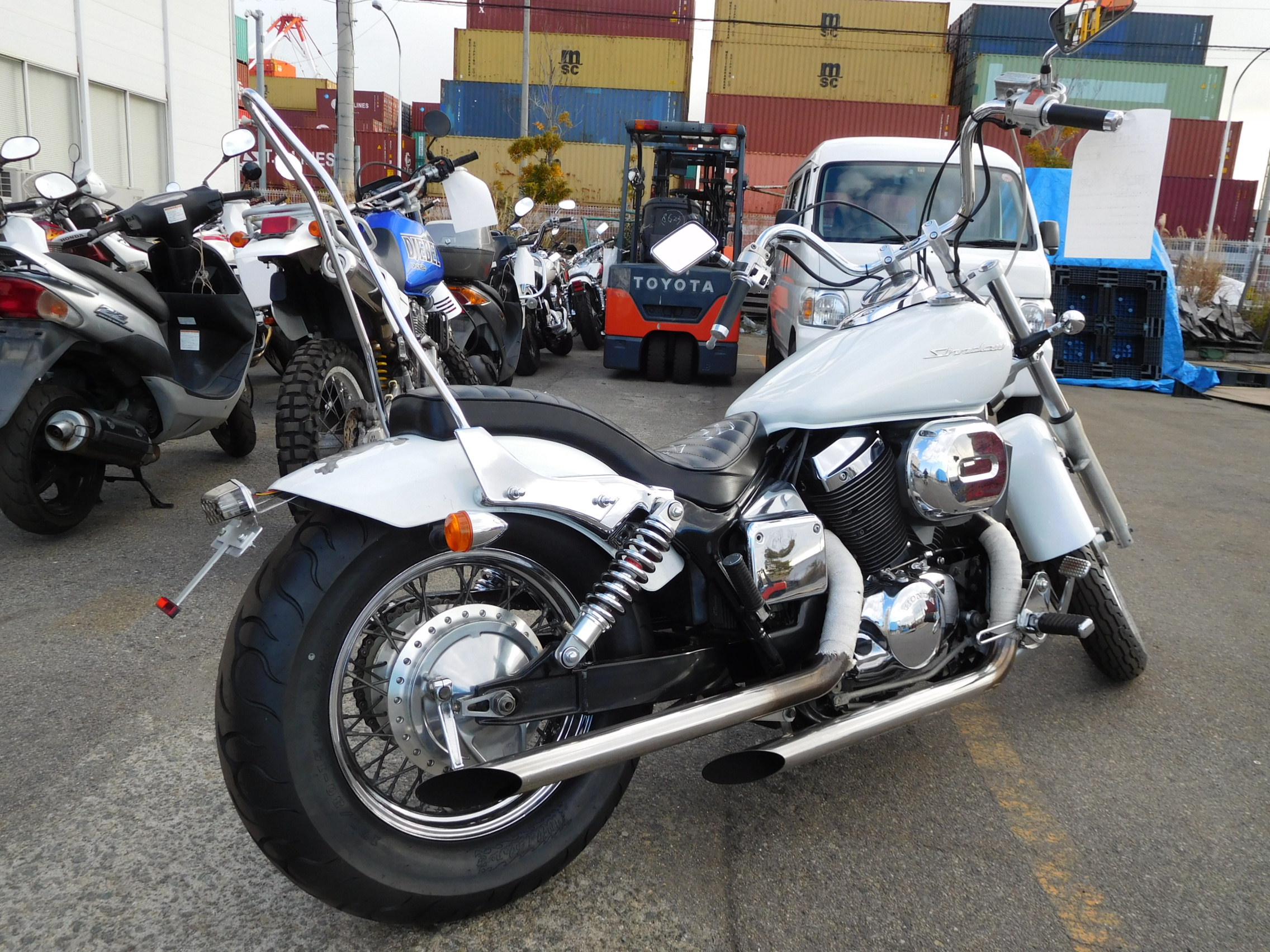 Honda shadow slasher 400