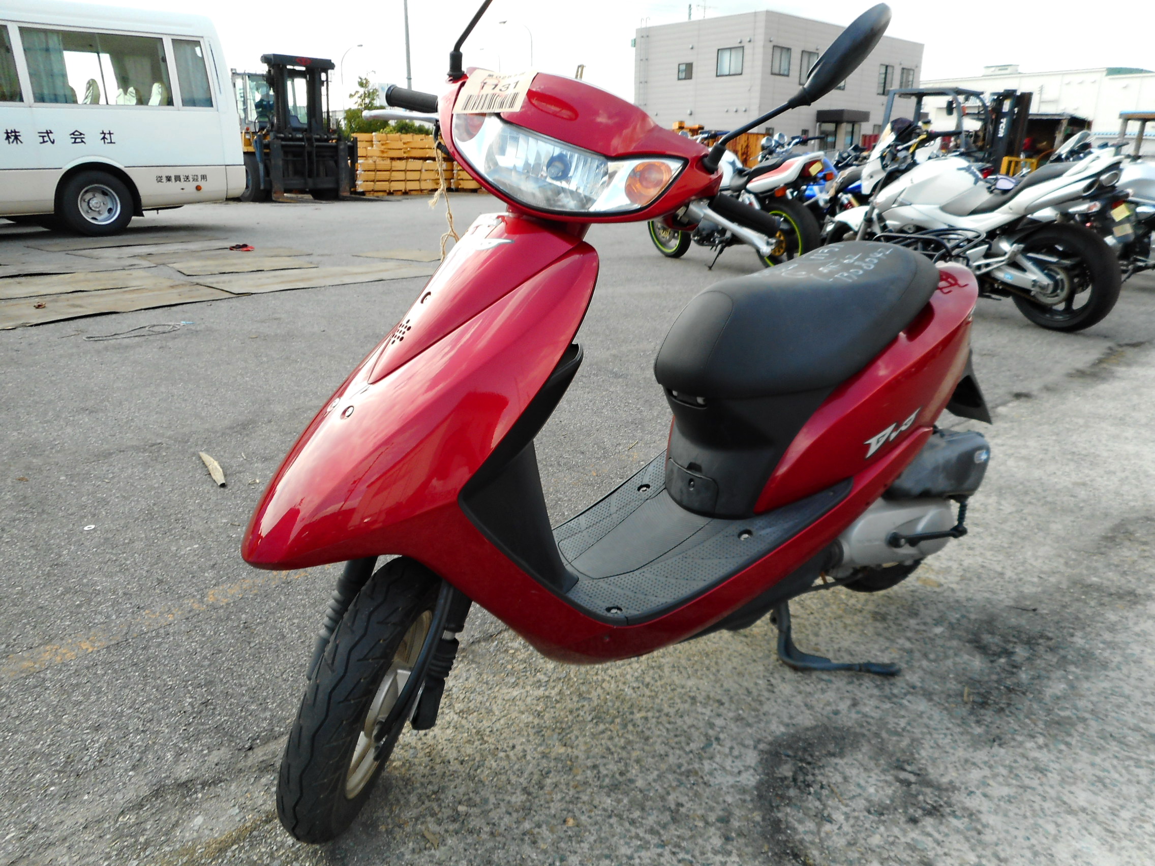 Фото скутера honda dio