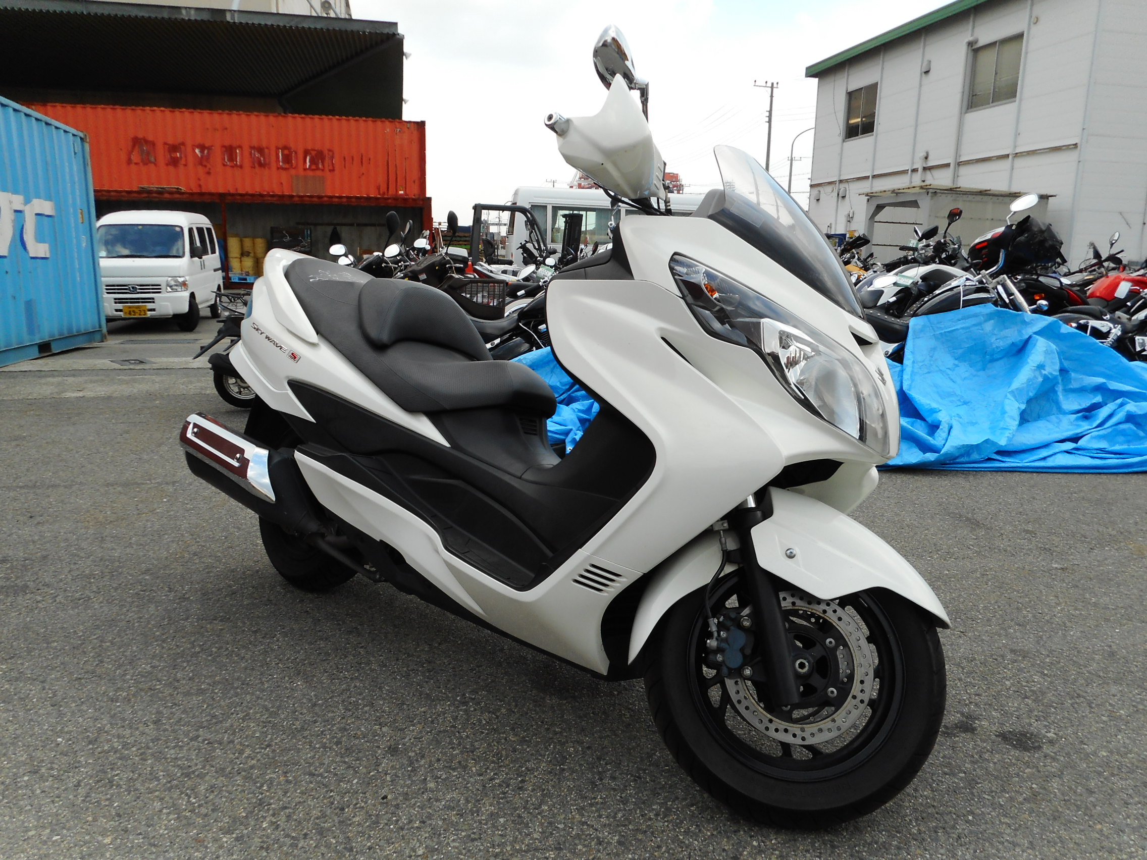 Suzuki sky wave 400