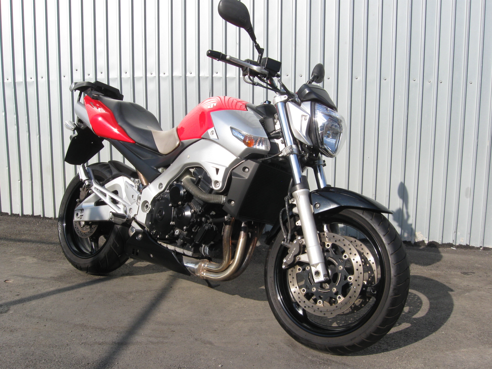 Gsr 400 suzuki характеристика