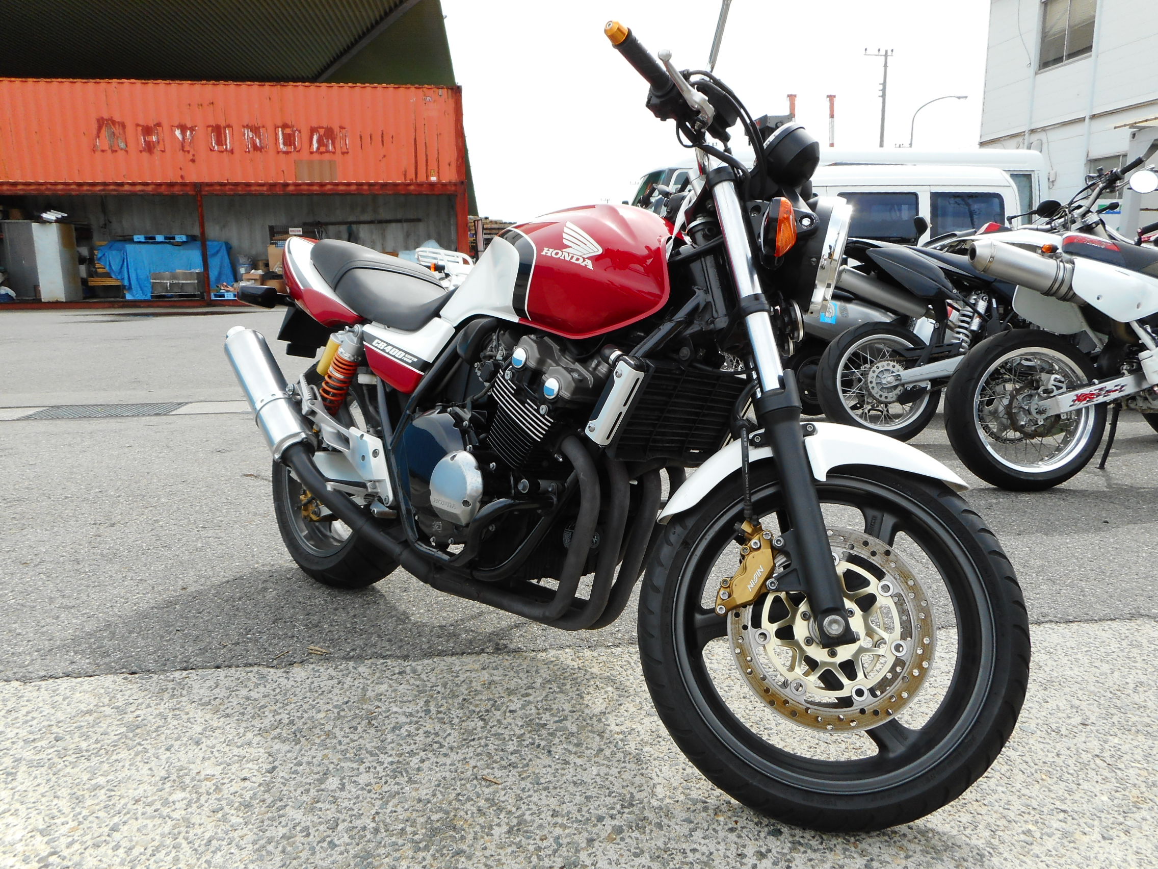 Honda cb400sf vtec 2